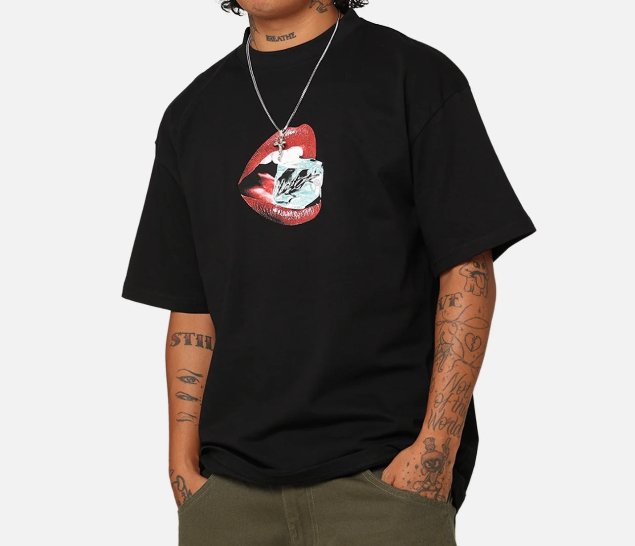 Loiter Lips Tee