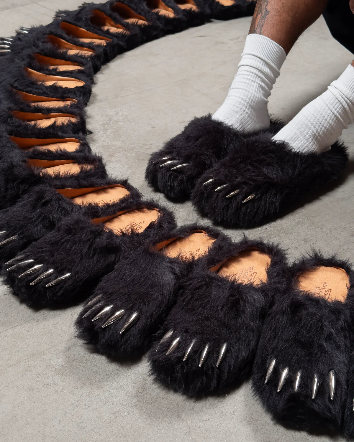 Bravest Bear Claw Black