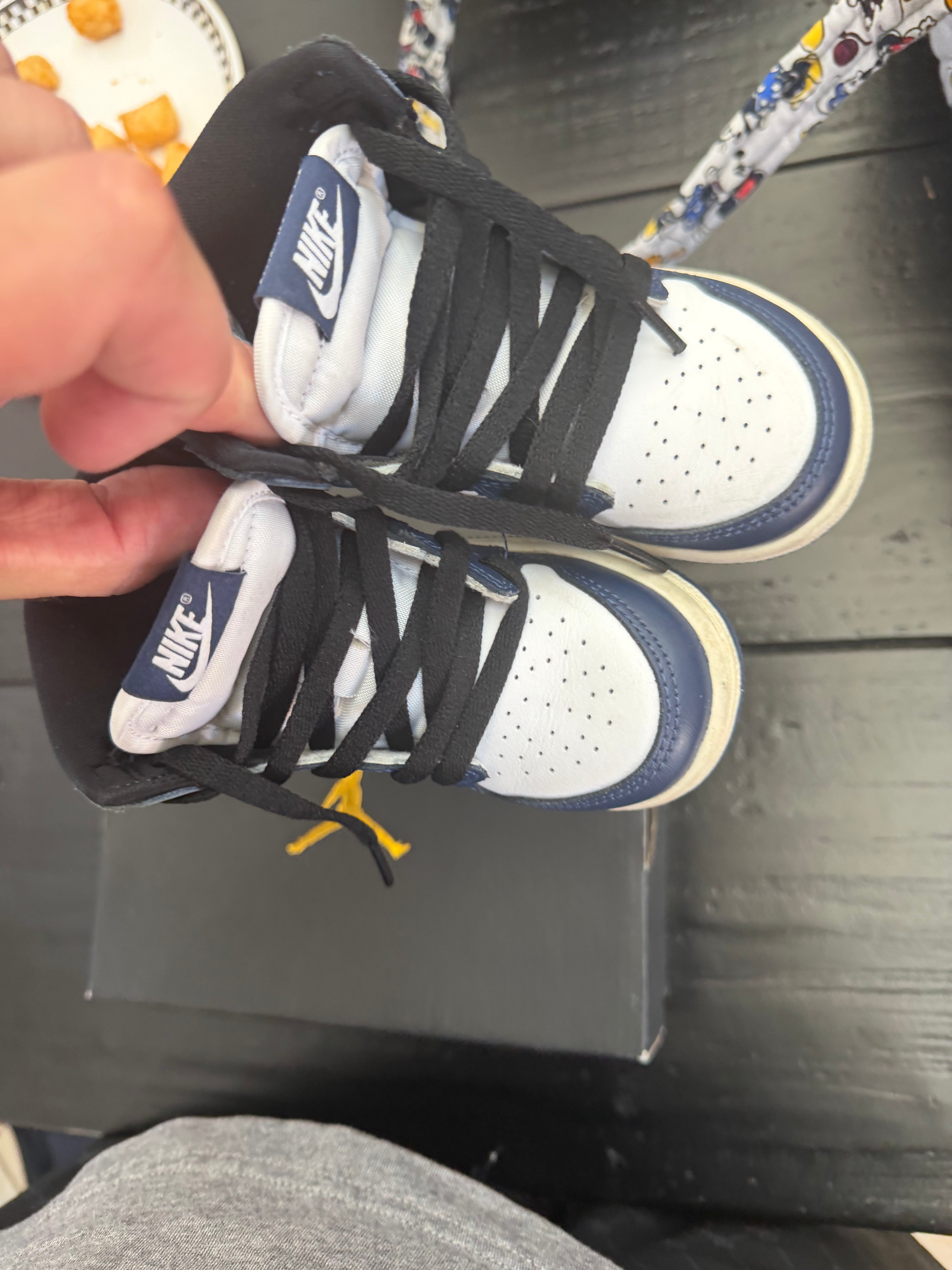 Midnight Navy 1 Low Size 8C Toddler (Pre-Owned)