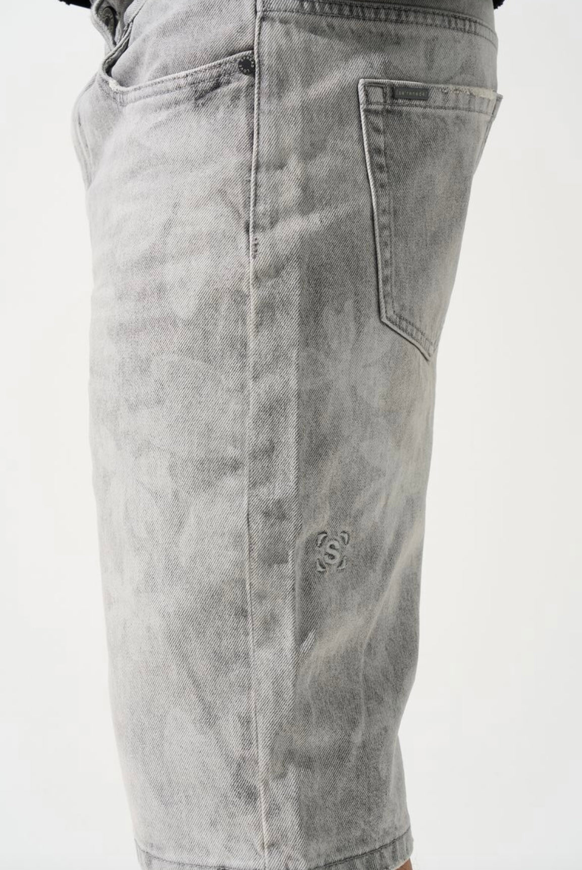 Serenede “SAKURA” Denim Short (With Wallet Chain)