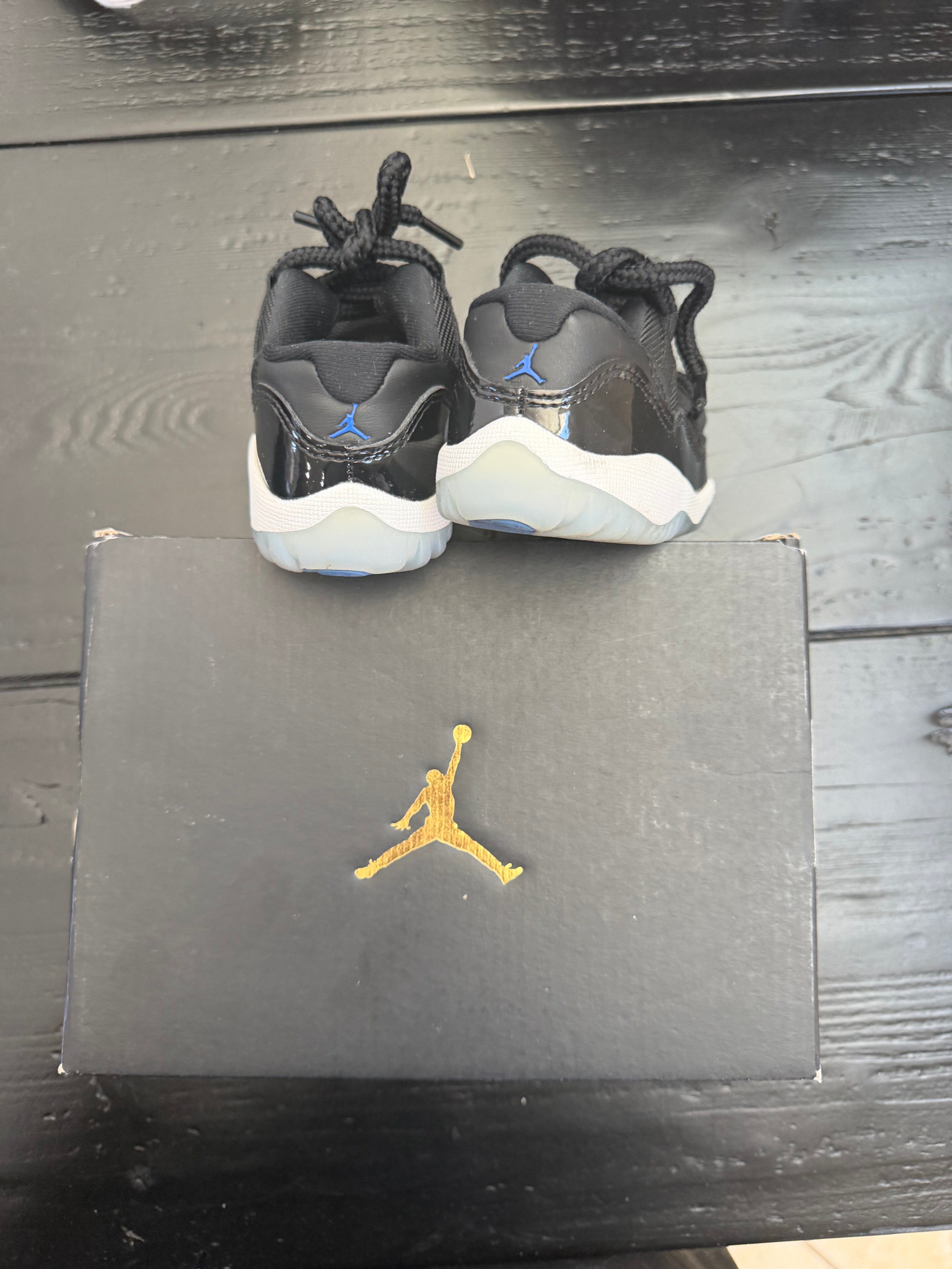 Space Jam 11 Low 8C Toddler (Pre-Owned)