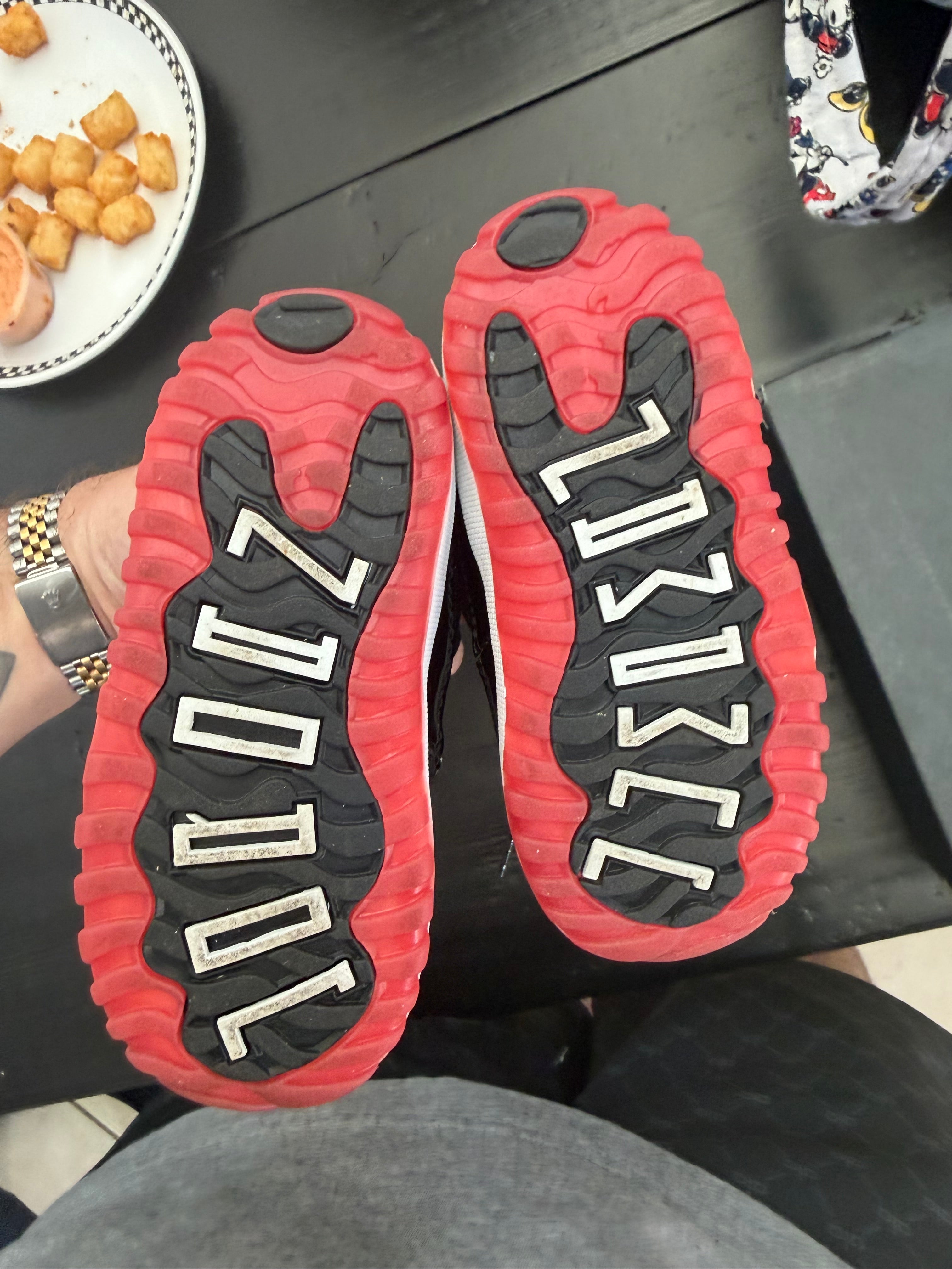 Bred Low Size 8C (Pre-Owned)