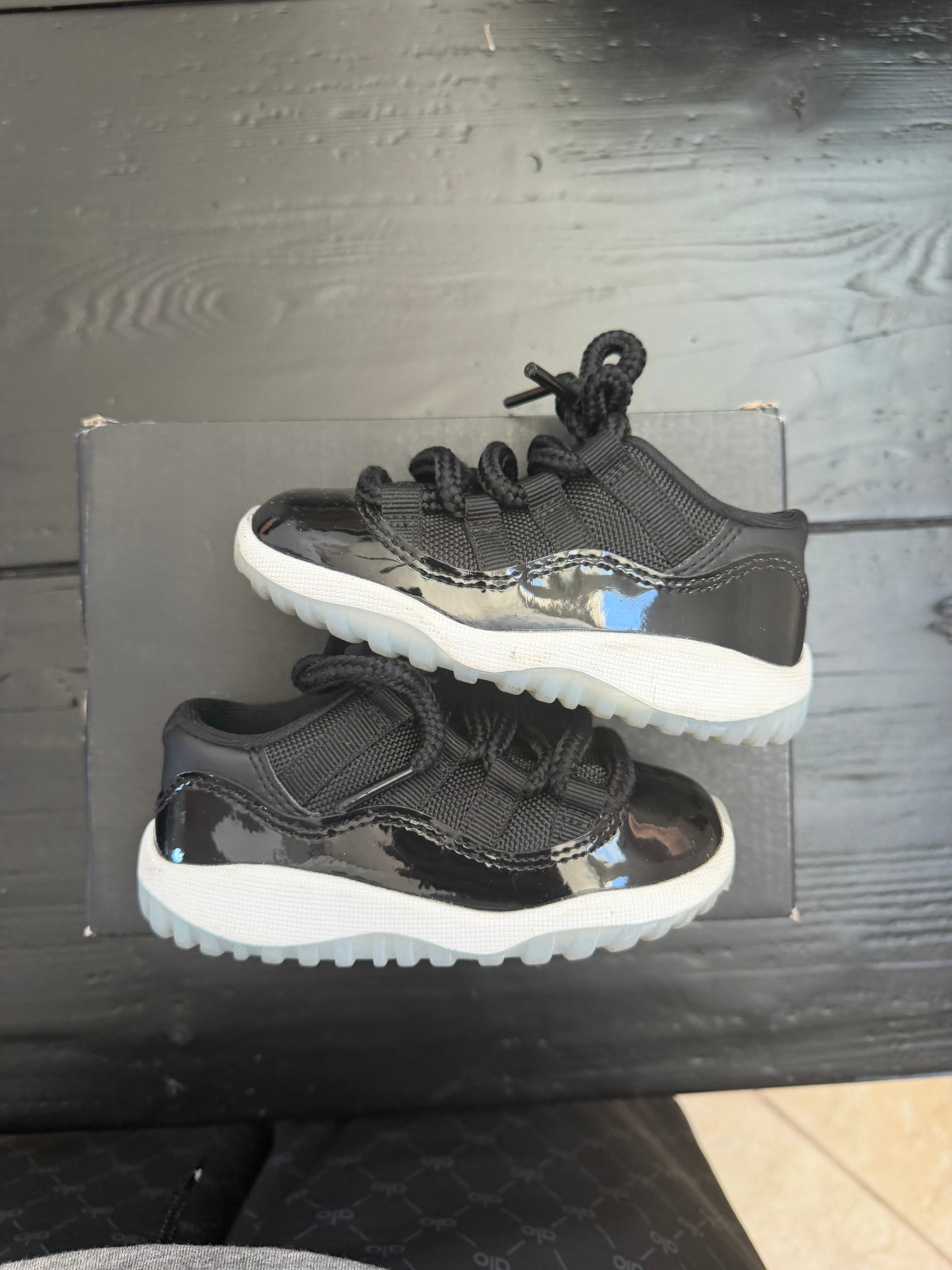 Space Jam 11 Low 8C Toddler (Pre-Owned)